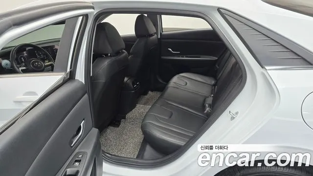 Hyundai Avante CN7 — Фото автомобиля 17