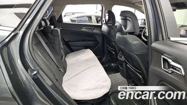 Kia Sportage Бензин 1.6 турбо 2WD — Фото автомобиля 12