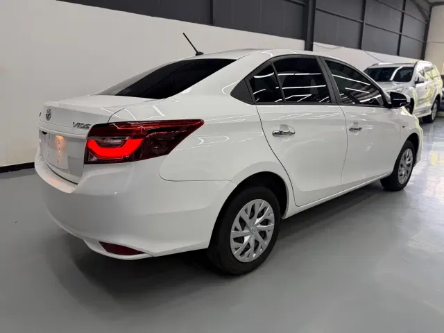 Toyota Vios — Фото автомобиля 6