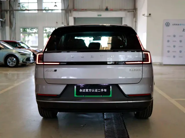 Volvo XC70 Plug-in Hybrid — Фото автомобиля 11