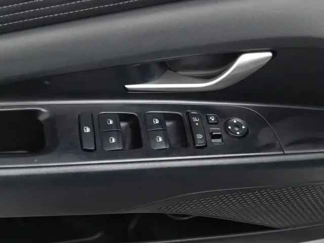 Hyundai Elantra — Фото автомобиля 9