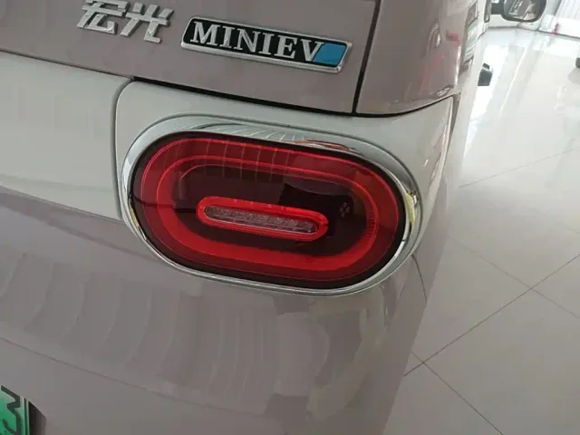 Wuling Hongguang Mini EV — Фото автомобиля 7