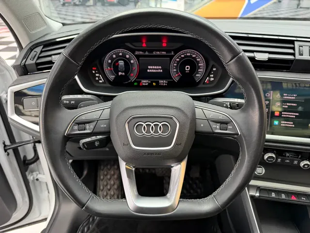 Audi Q3 — Фото автомобиля 8