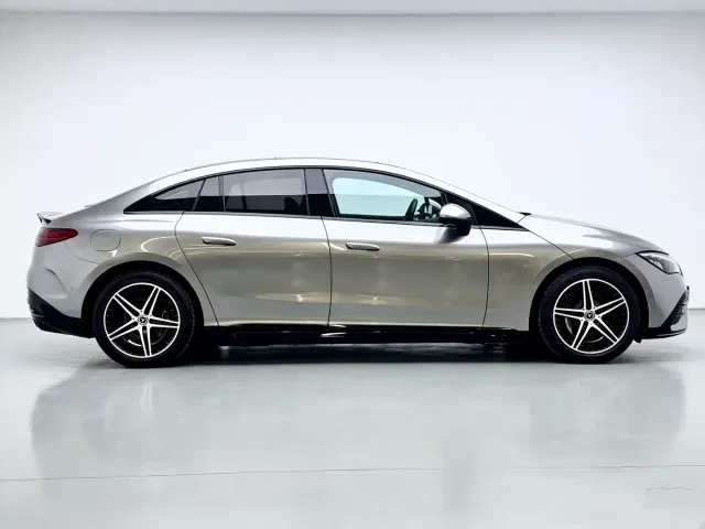 Mercedes-Benz EQE — Фото автомобиля 20