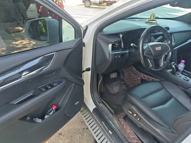 Cadillac XT5 — Фото автомобиля 12