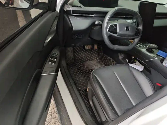 Changan Lamore — Фото автомобиля 13