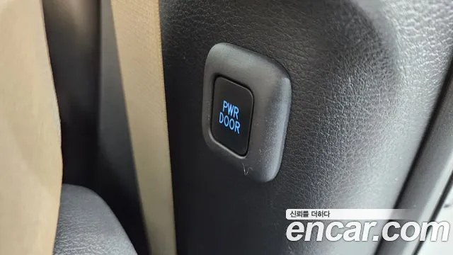Toyota Sienna 4th Gen — Фото автомобиля 24