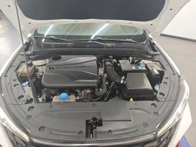 Changan Eado — Фото автомобиля 10