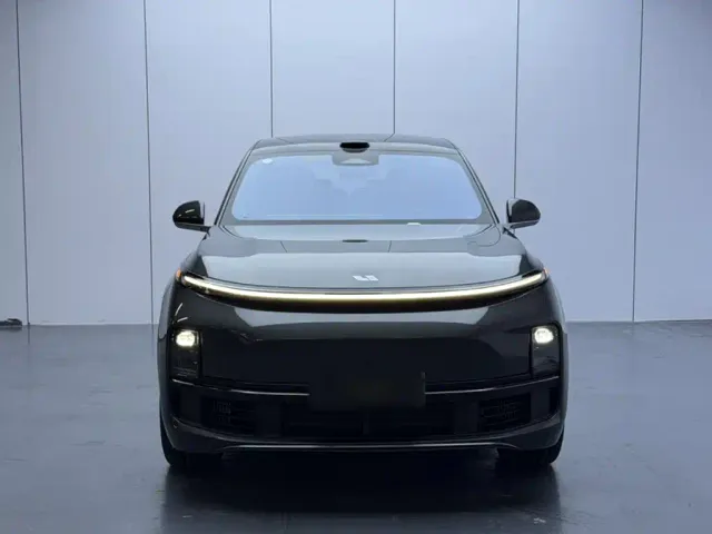 Li Auto L9 — Фото автомобиля 2