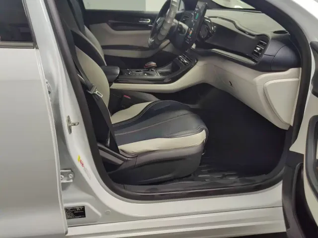 BYD Qin PLUS — Фото автомобиля 11