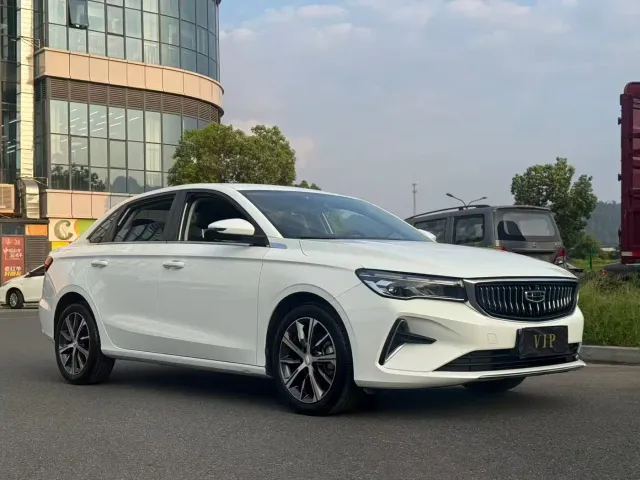 Geely Emgrand — Фото автомобиля 3