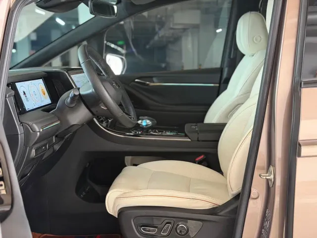GAC Trumpchi M8 — Фото автомобиля 6