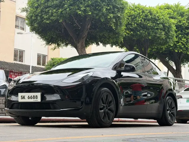 Фотография автомобиля — Tesla Model Y
