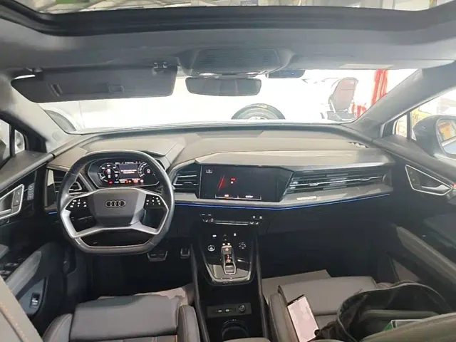 Audi Q4 e-tron — Фото автомобиля 9