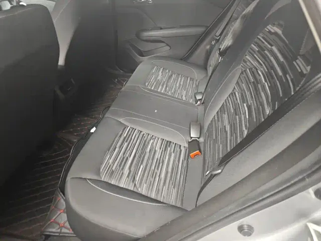 Chevrolet Monza — Фото автомобиля 14