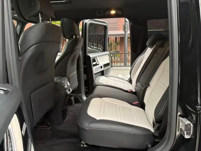 Mercedes-Benz G-Class — Фото автомобиля 11
