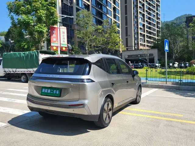 GAC Aion Y — Фото автомобиля 11