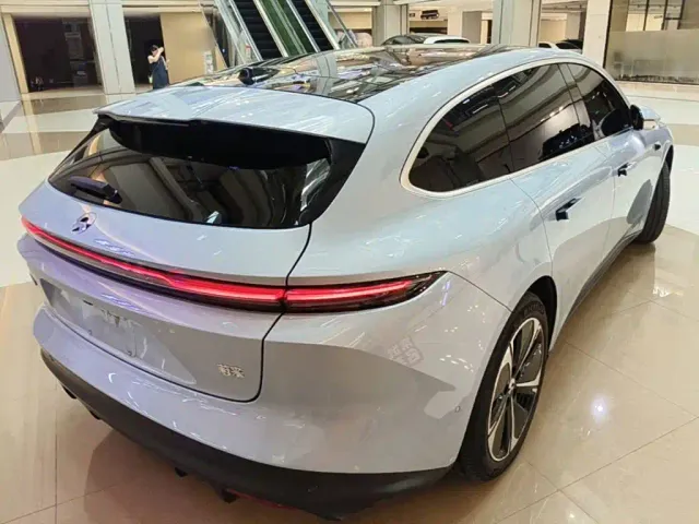 Nio ET5 Touring — Фото автомобиля 6