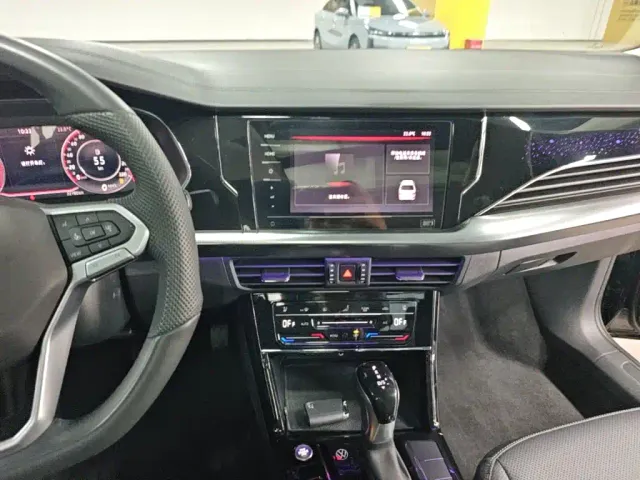 Volkswagen Passat 2025 Outstanding 380TSI Starlight Dragon Soaring Edition — Фото автомобиля 12