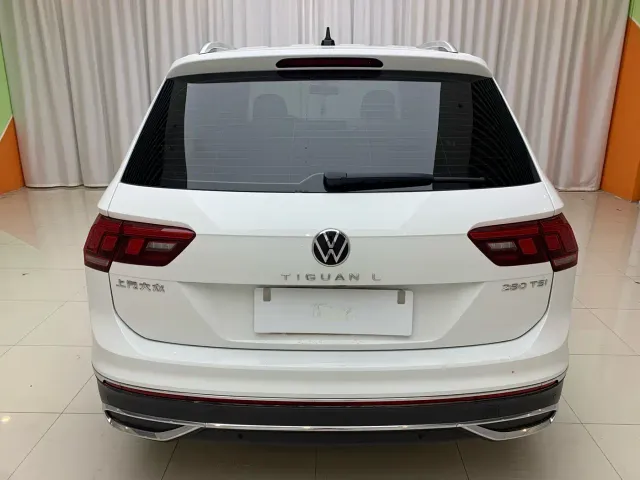 Volkswagen Tiguan L — Фото автомобиля 5