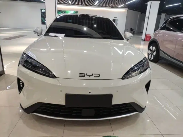 BYD Seal 07 DM-i — Фото автомобиля 2