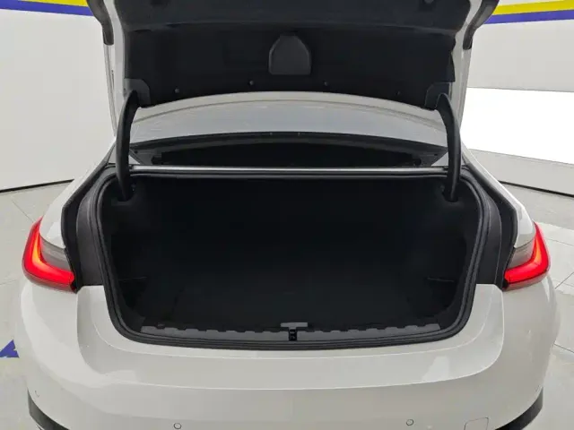 BMW i3 — Фото автомобиля 4