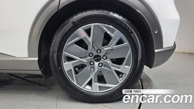 Genesis GV60 Standard — Фото автомобиля 20