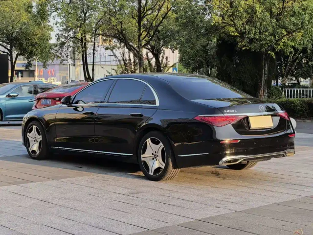 Mercedes-Benz S-Class — Фото автомобиля 9