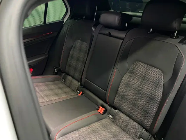 Volkswagen Golf GTI — Фото автомобиля 6