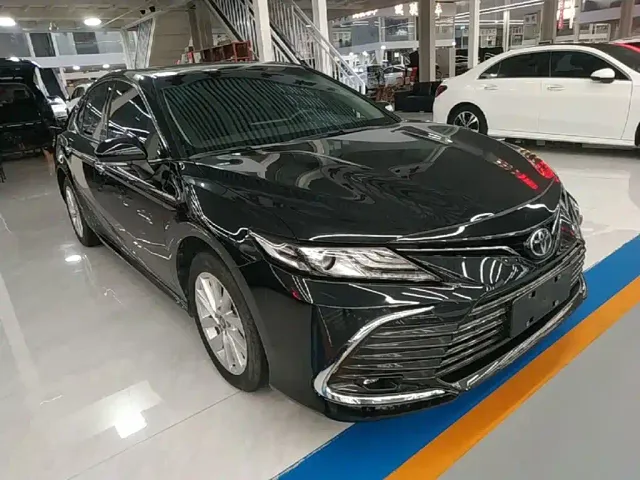 Toyota Camry 2021 2.0G Luxury Edition — Фото автомобиля 3