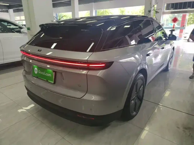 Li Auto i6 — Фото автомобиля 6