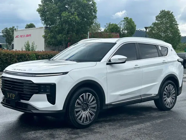 Jetour X70 Plus — Фото автомобиля 3