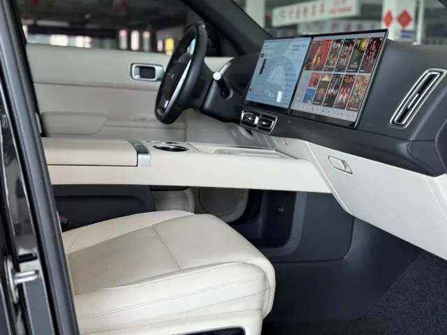 Li Auto Li Xiang L9 2024 Model Ultra — Фото автомобиля 7