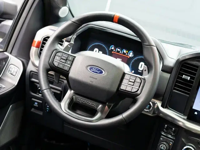 Ford F-150 Raptor — Фото автомобиля 16