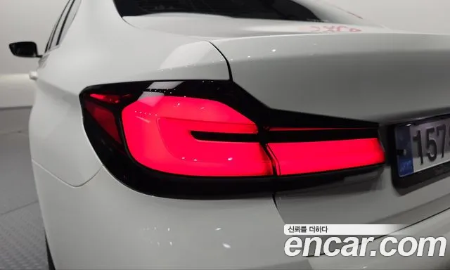 BMW 5 Series G30 — Фото автомобиля 8