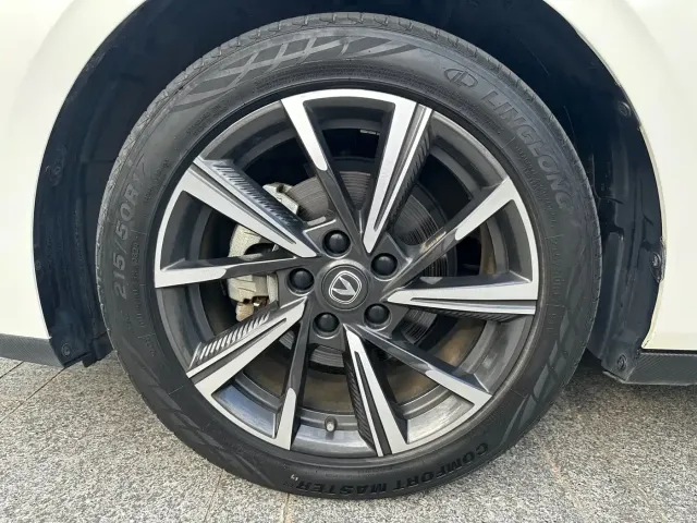 Changan Eado — Фото автомобиля 27