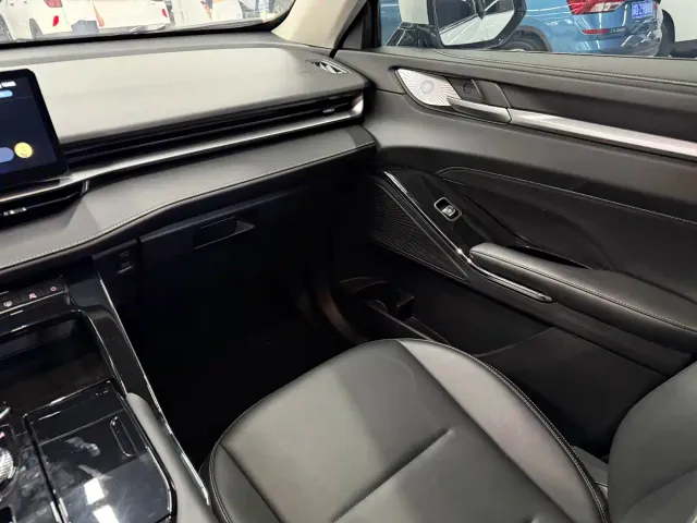 Haval H6 — Фото автомобиля 12