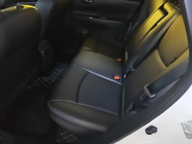 Nissan Tiida — Фото автомобиля 16