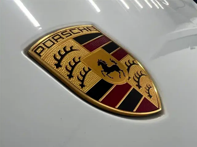 Porsche Cayenne — Фото автомобиля 18