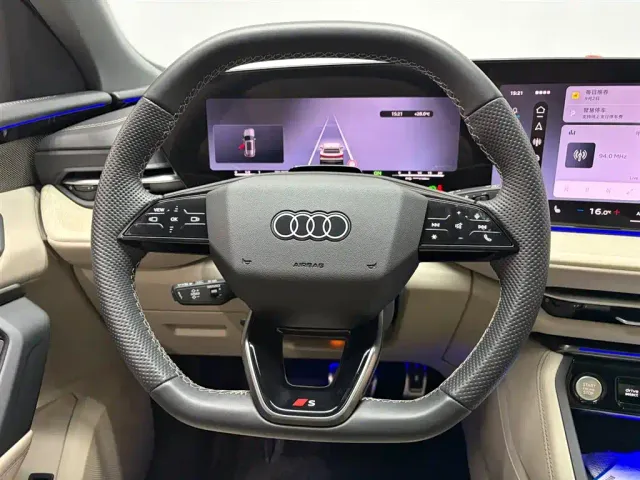 Audi Q5L — Фото автомобиля 13