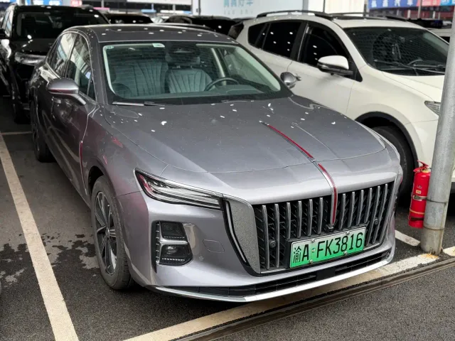 Hongqi H5 PHEV — Фото автомобиля 3