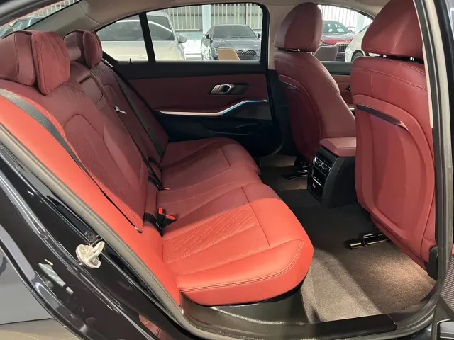 BMW i3 — Фото автомобиля 10