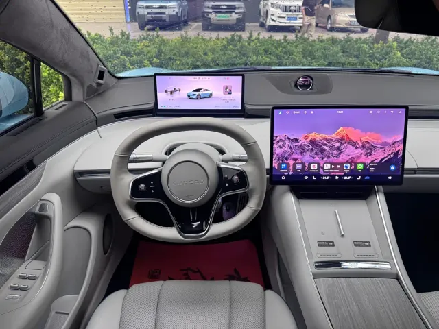 Luxeed S7 — Фото автомобиля 14