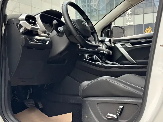 Geely Binyue — Фото автомобиля 4