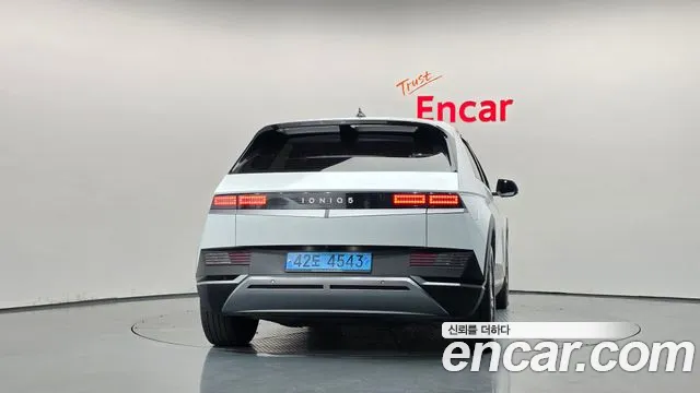 Hyundai Ioniq 5 — Фото автомобиля 4