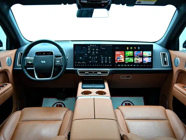 Li Auto L7 — Фото автомобиля 15