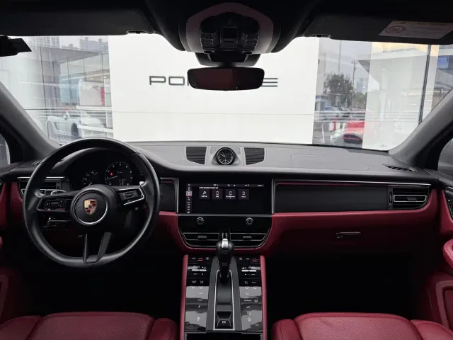 Porsche Macan — Фото автомобиля 17