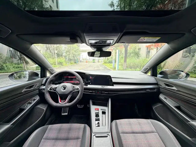 Volkswagen Golf GTI — Фото автомобиля 5