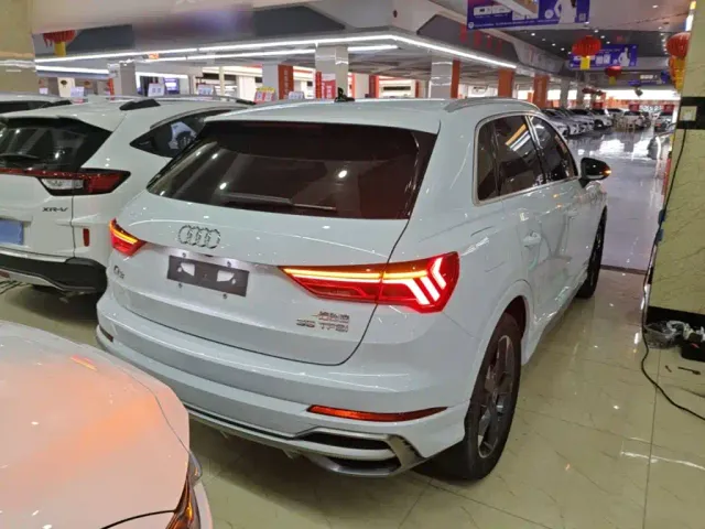 Audi Q3 — Фото автомобиля 6