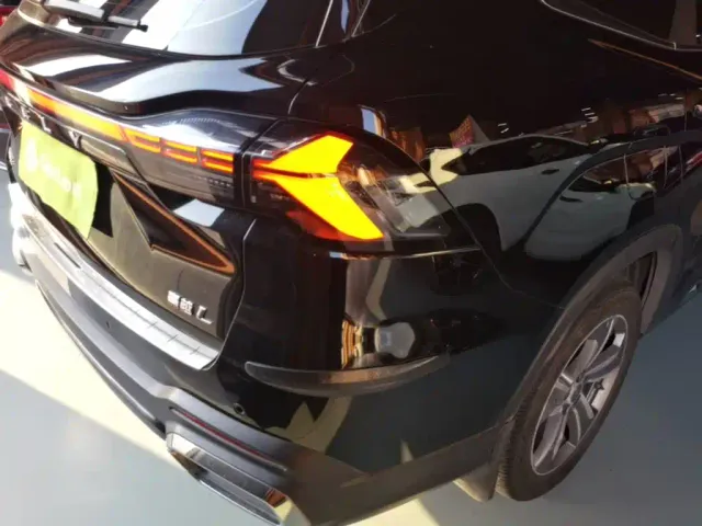 Geely Haoyue L — Фото автомобиля 7